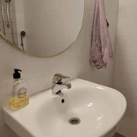 Apartamento Tilava Yksioe Parvekkeella *